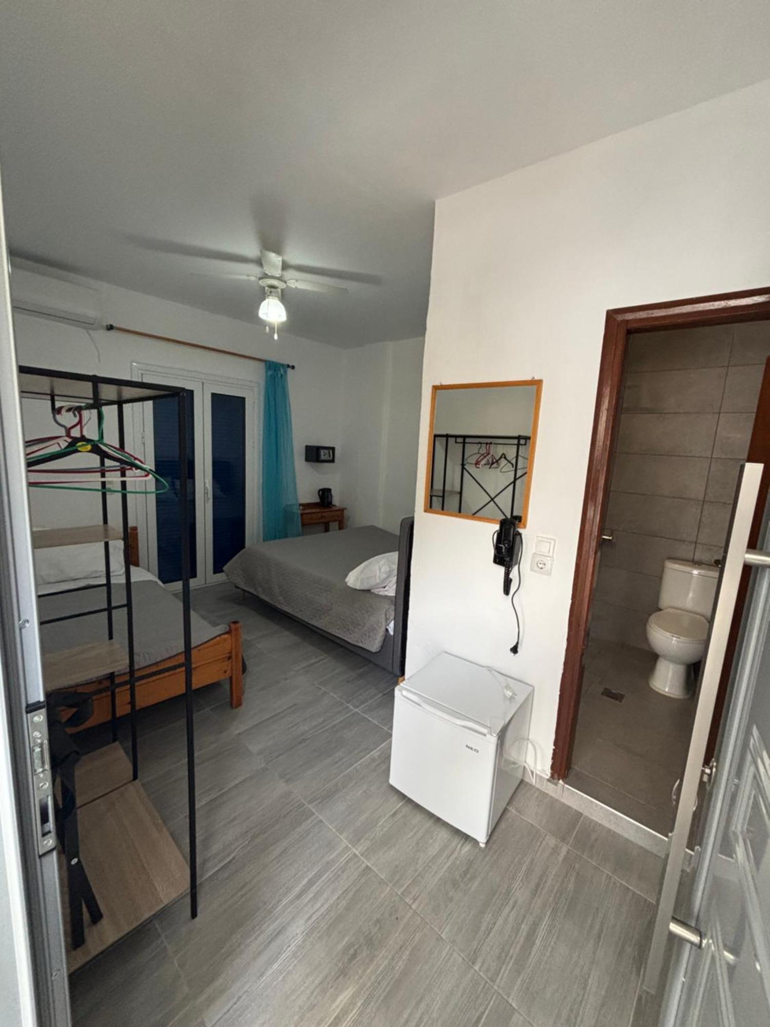 Scirocco Rooms Loutro Exterior foto