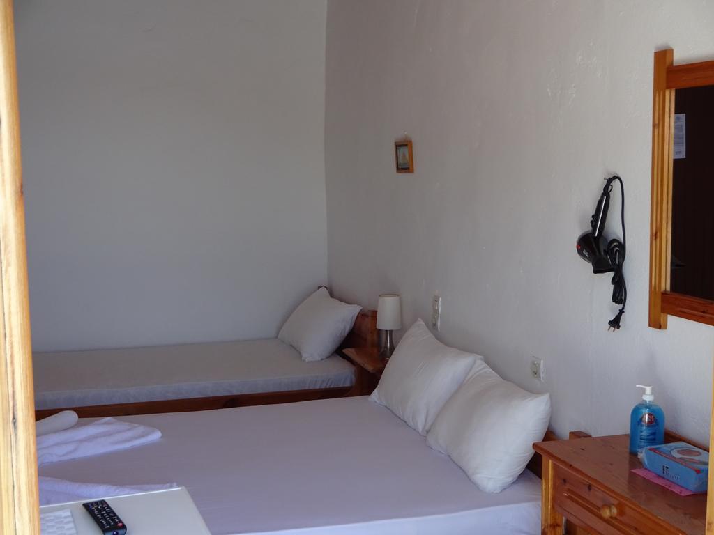 Scirocco Rooms Loutro Exterior foto