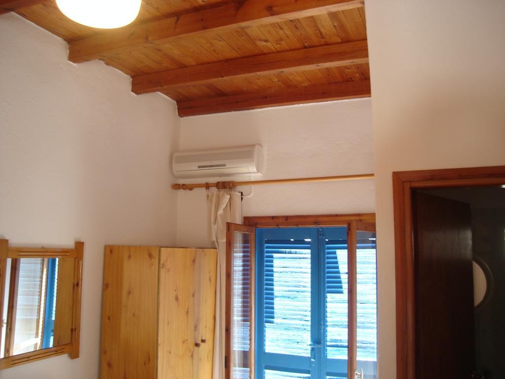 Scirocco Rooms Loutro Exterior foto