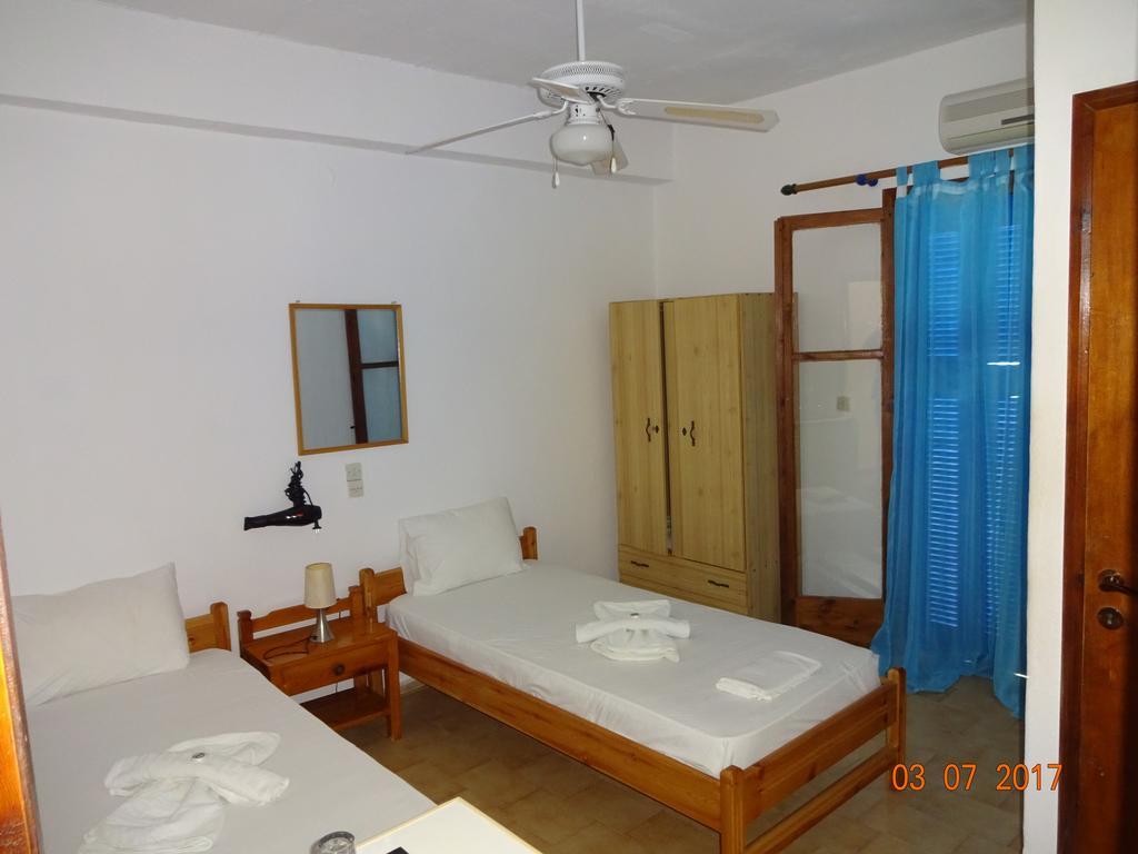 Scirocco Rooms Loutro Exterior foto