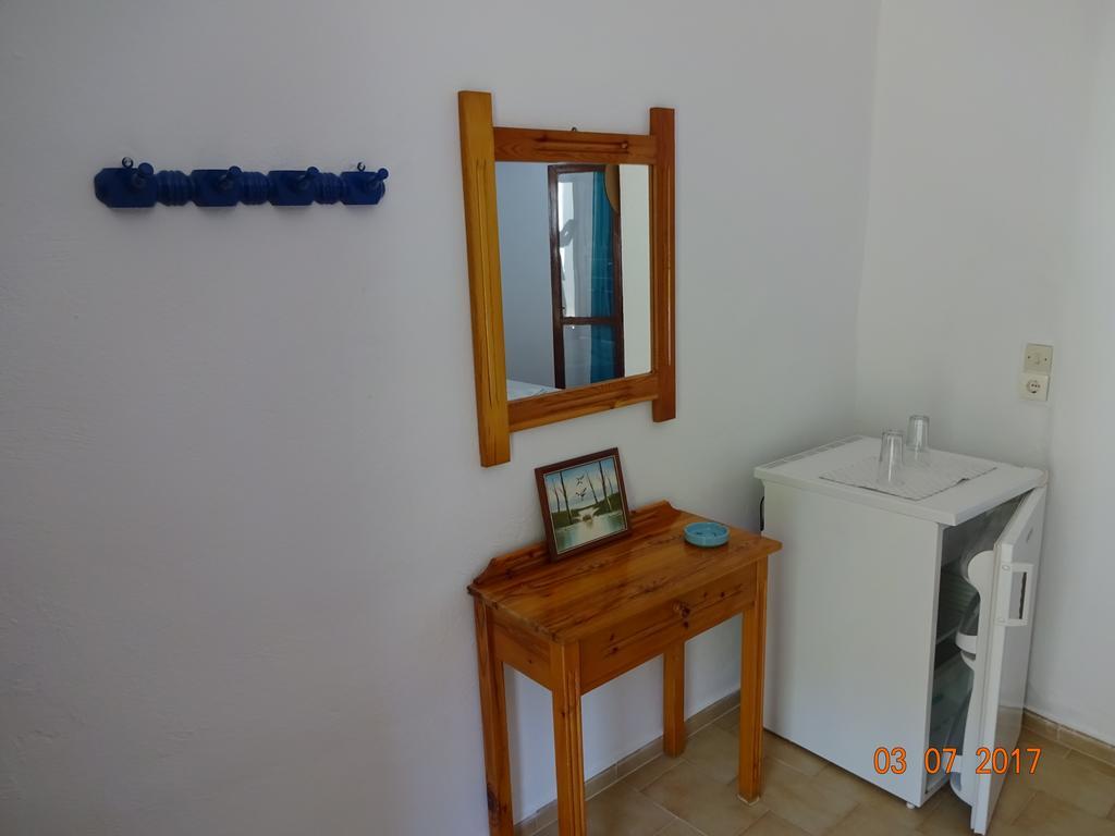 Scirocco Rooms Loutro Exterior foto