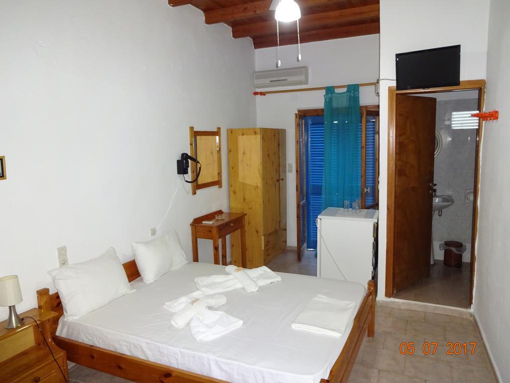 Scirocco Rooms Loutro Exterior foto